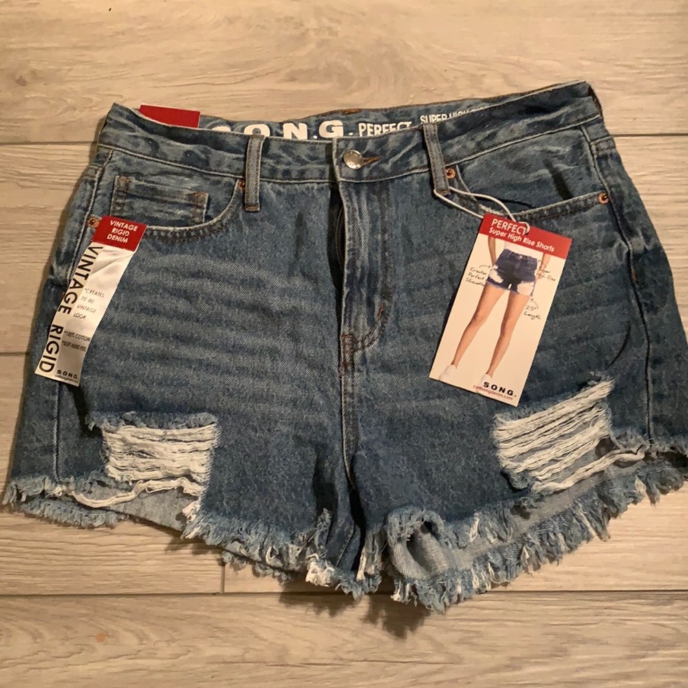 S.O.N.G. High Rise Shorts